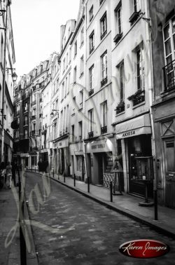 Black and White image of Paris Street Scenes