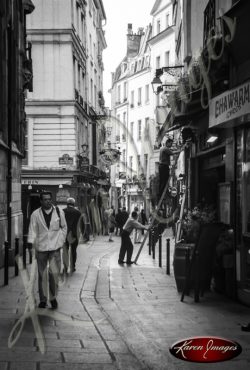 Black and White image of Paris Street Scenes