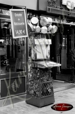 Black and White image of Paris Street Scenes