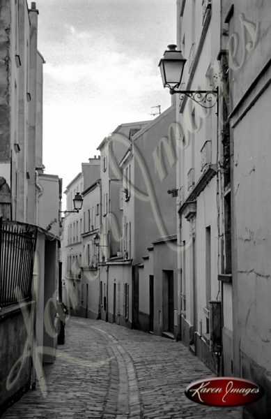 Black and White image of Paris Street Scenes