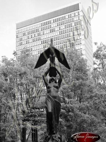 Woodruff-Park-Statue-Atlanta-Georgia-Black-and-White