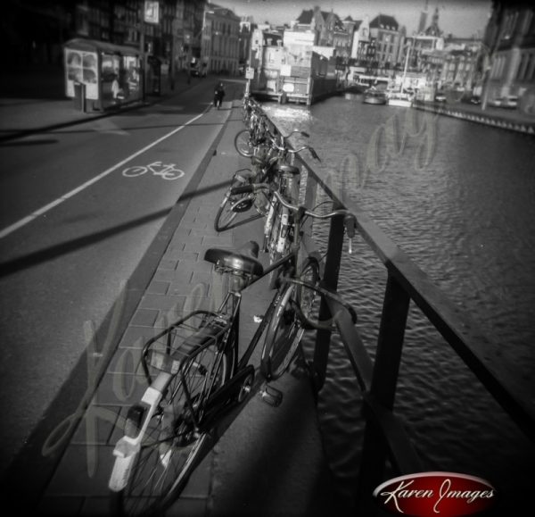 canal-amsterdam